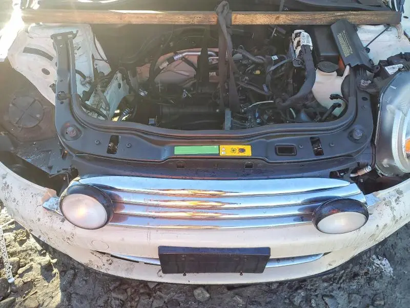 2011 MINI COOPER   