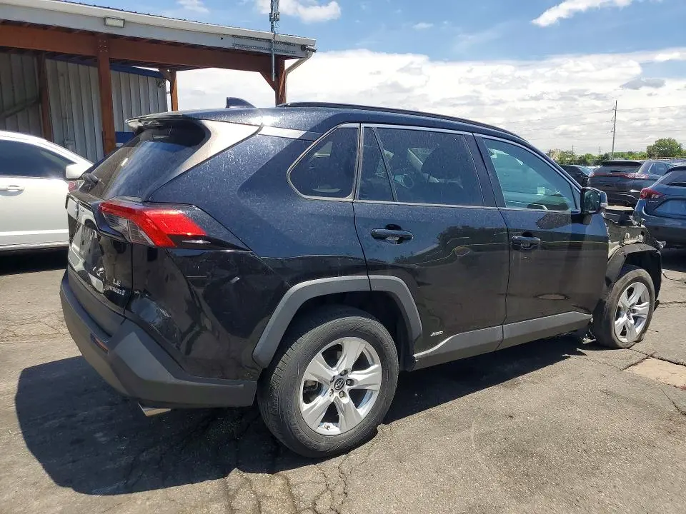 2019 TOYOTA RAV4 LE  
