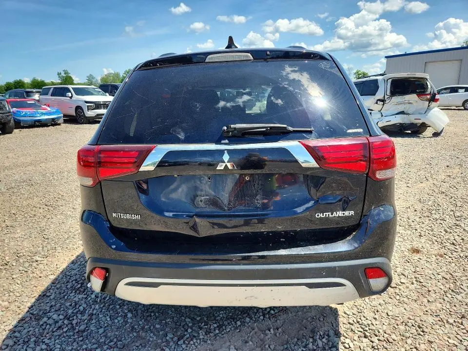 2019 MITSUBISHI OUTLANDER SE  