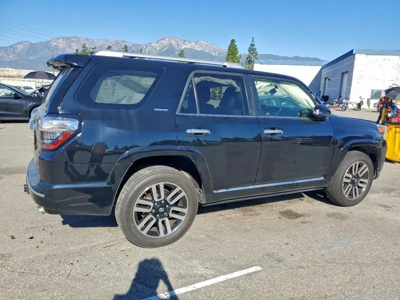 2018 TOYOTA 4RUNNER SR5/SR5 PREMIUM  