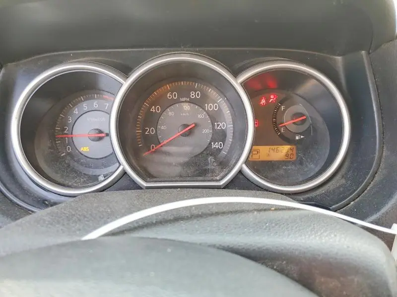 2010 NISSAN VERSA 1.8 S  