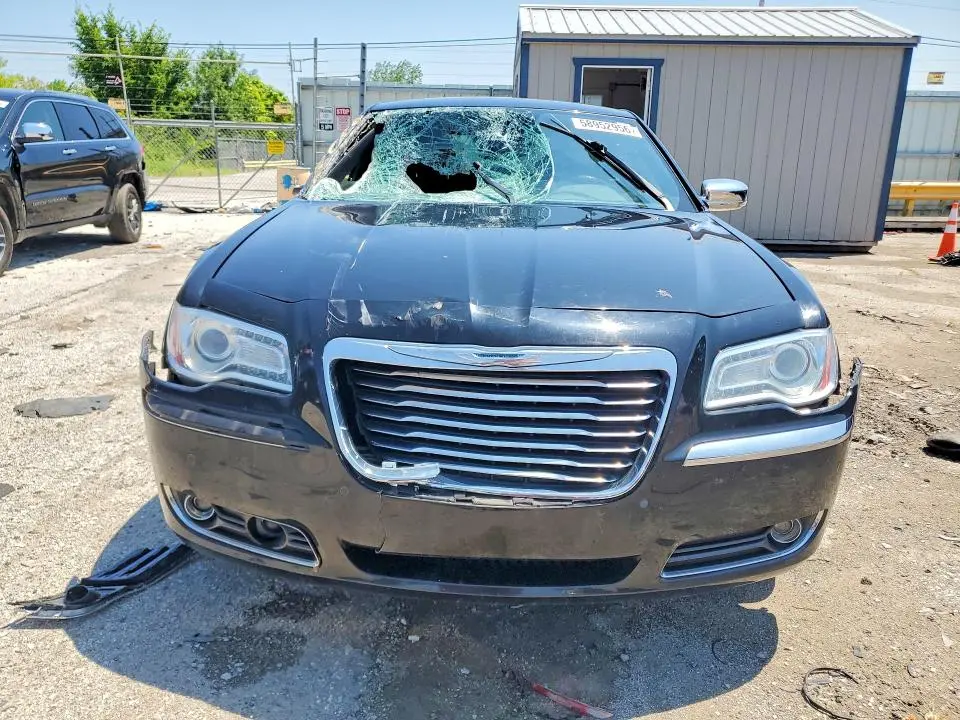 2011 CHRYSLER 300C   