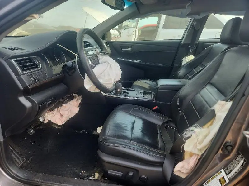 2015 TOYOTA CAMRY XLE  