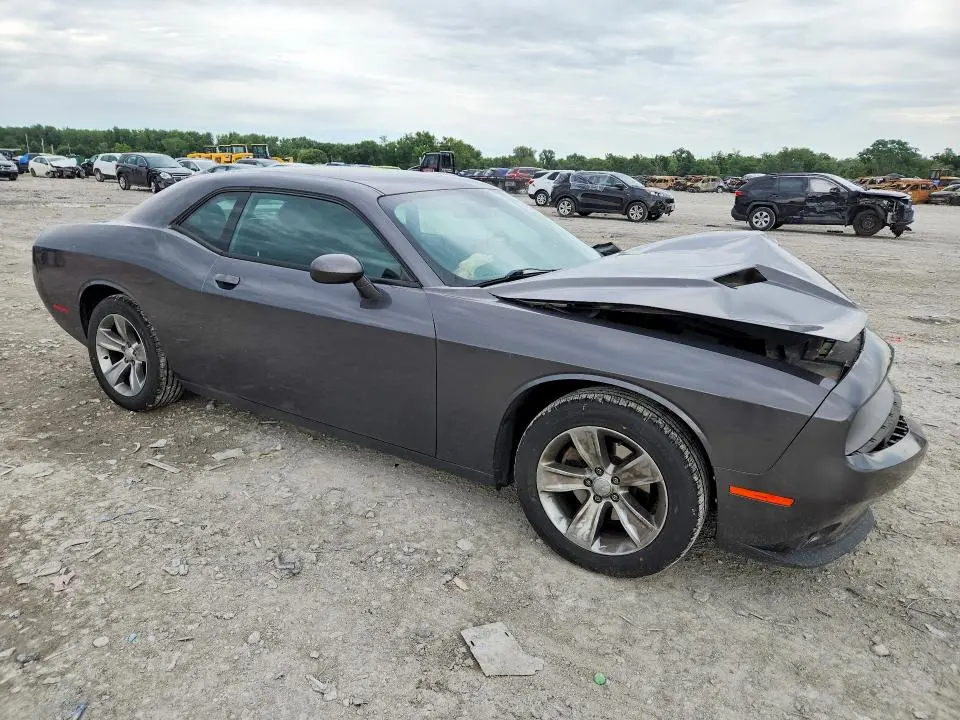 2016 DODGE CHALLENGER SXT  