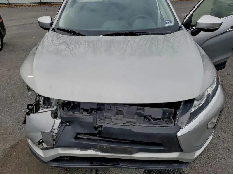 2019 MITSUBISHI ECLIPSE CROSS ES  