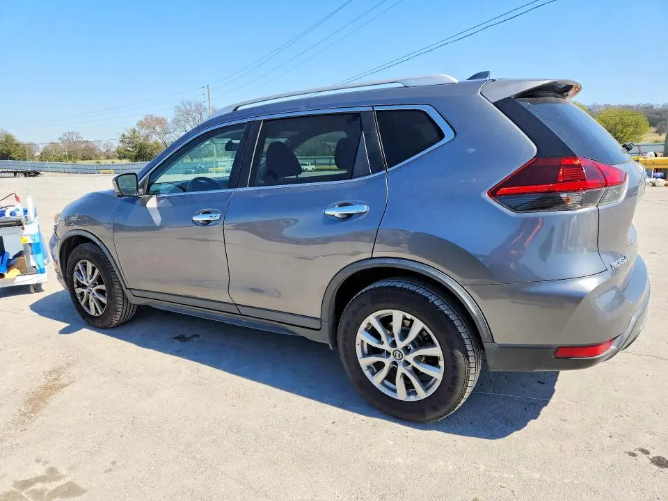 2018 NISSAN ROGUE SV  