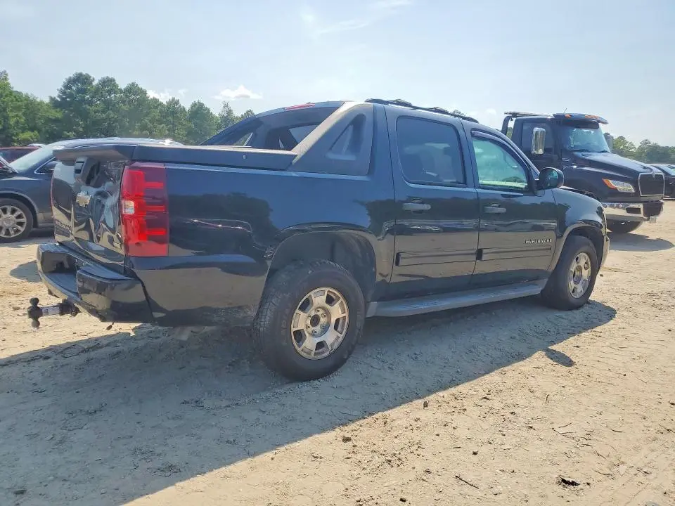 2011 CHEVROLET AVALANCHE LS  