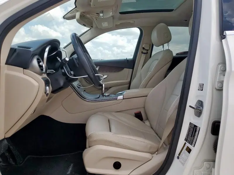 2019 MERCEDES-BENZ GLC 300  