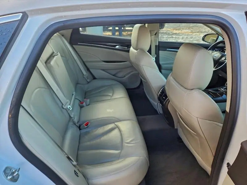 2017 BUICK LACROSSE ESSENCE  