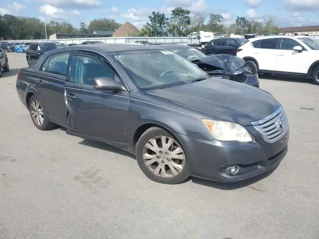 2010 TOYOTA AVALON XL  