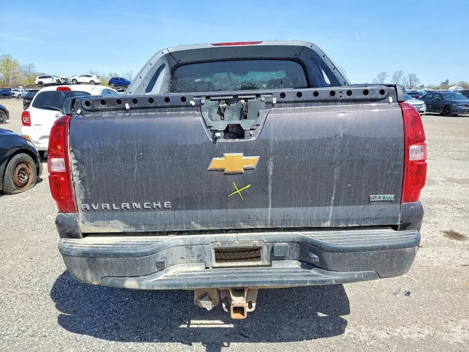 2010 CHEVROLET AVALANCHE LS  
