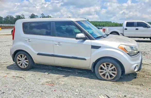 2013 KIA SOUL +  