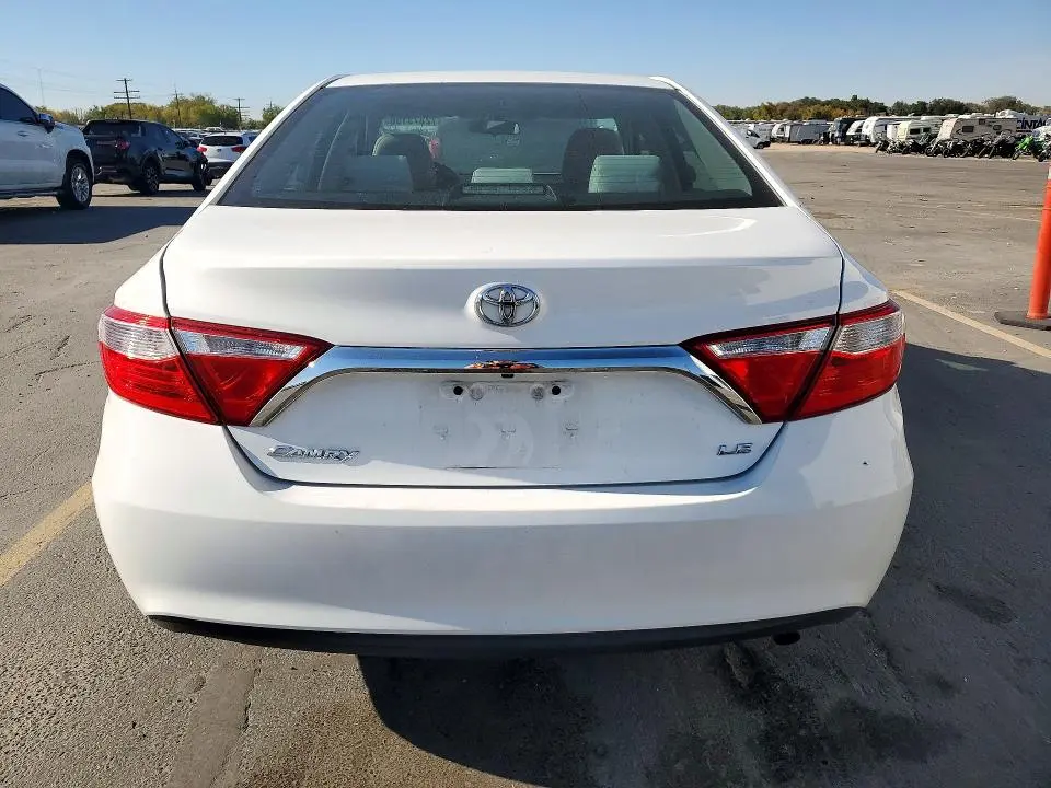 2017 TOYOTA CAMRY LE  