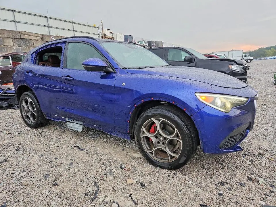 2022 ALFA ROMEO STELVIO TI  