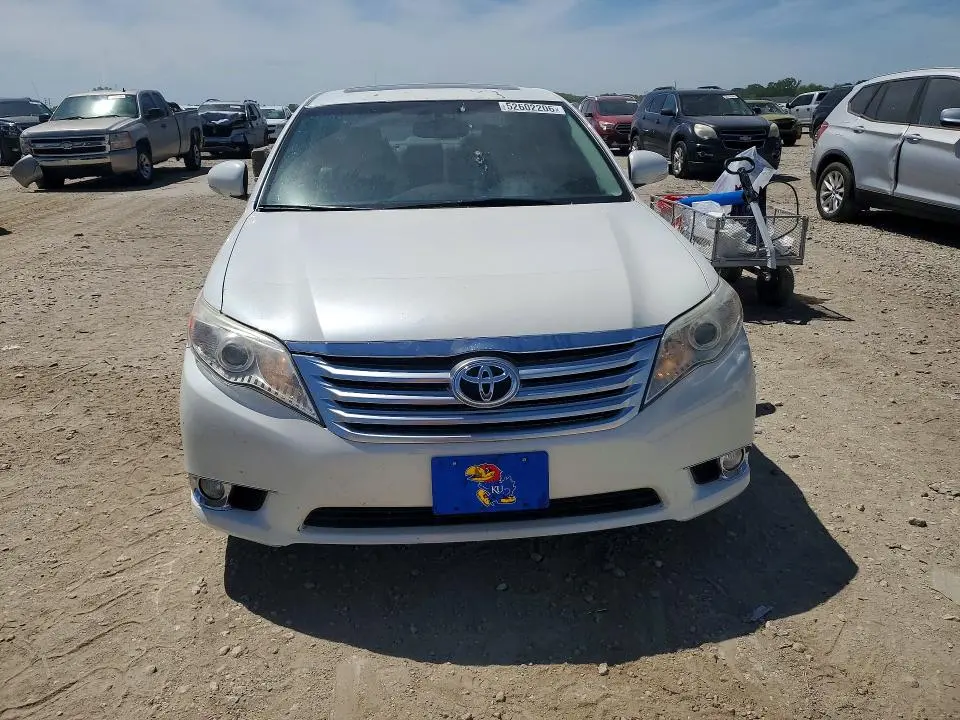 2011 TOYOTA AVALON LIMITED  