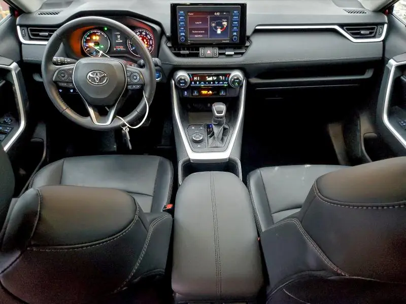 2022 TOYOTA RAV4 XLE PREMIUM  