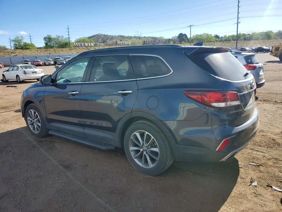 2018 HYUNDAI SANTA FE SE  