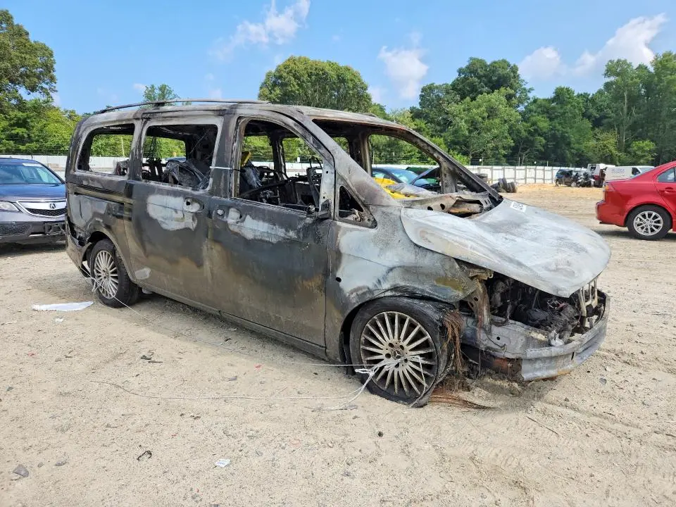 2019 MERCEDES-BENZ METRIS   