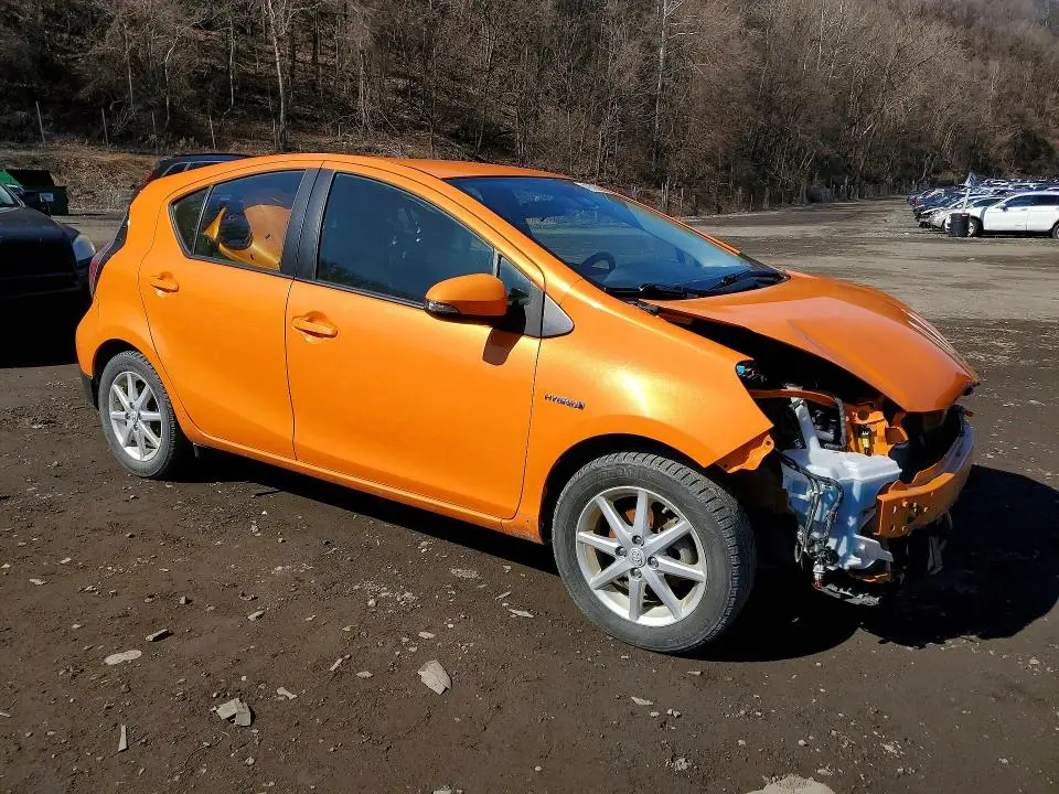 2017 TOYOTA PRIUS C ONE  