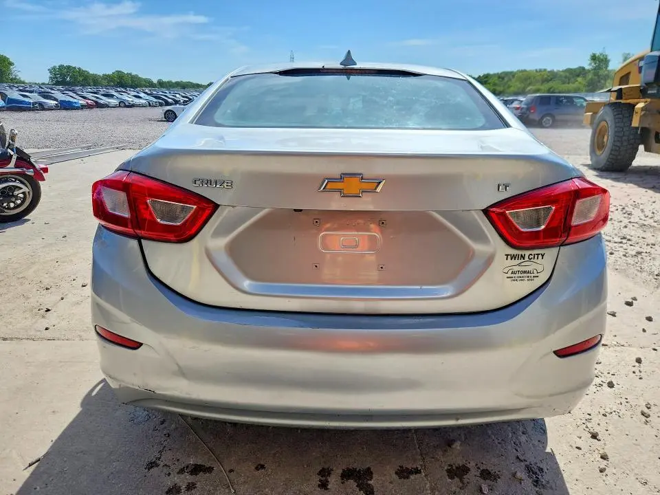 2017 CHEVROLET CRUZE LT  
