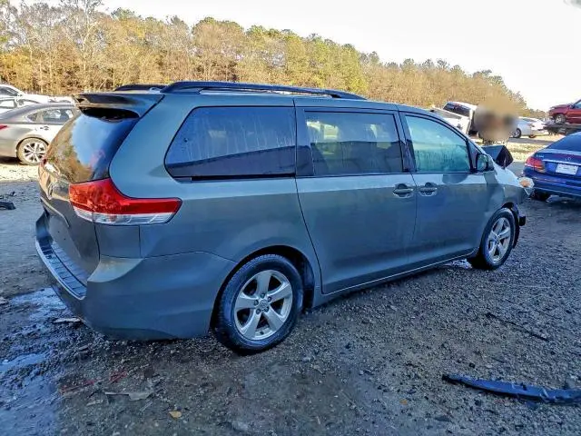 2011 TOYOTA SIENNA LE  