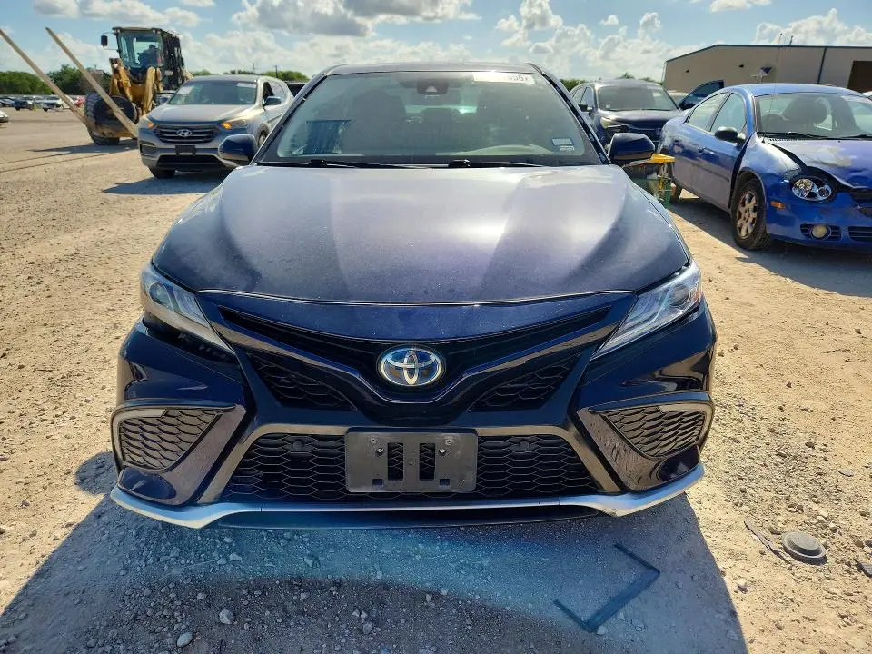 2022 TOYOTA CAMRY XSE  