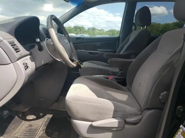 2010 TOYOTA SIENNA CE  