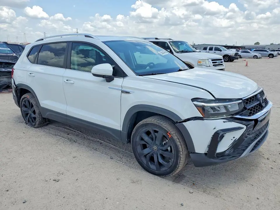 2022 VOLKSWAGEN TAOS SE  