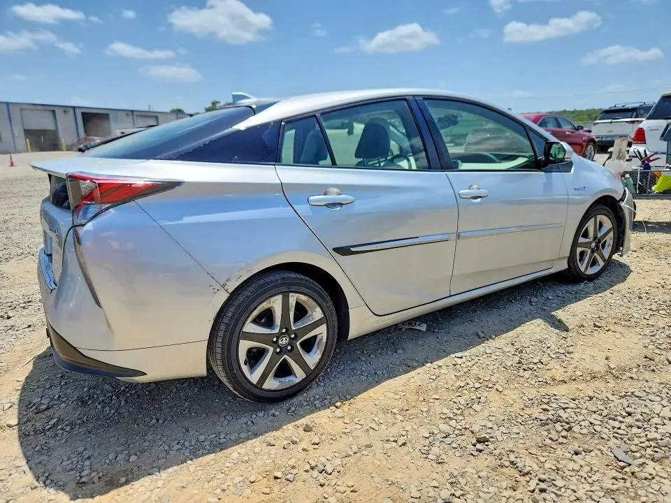 2017 TOYOTA PRIUS THREE TOURING  