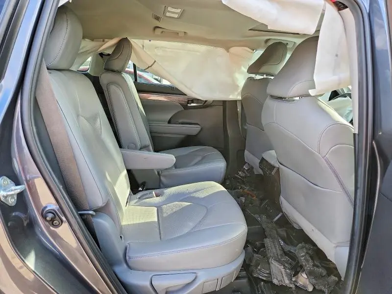 2020 TOYOTA HIGHLANDER LIMITED  