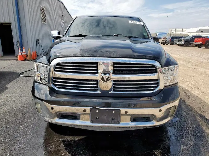 2017 RAM 1500 SLT  