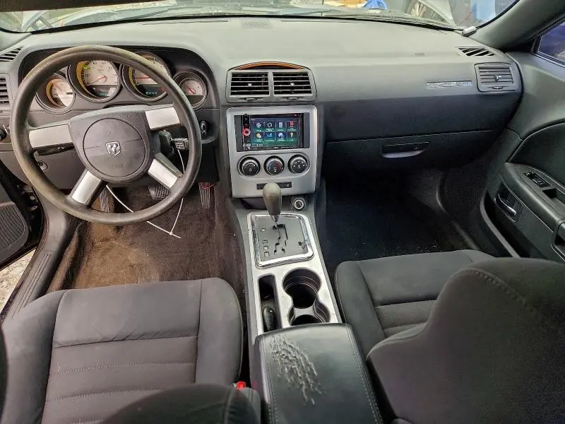 2010 DODGE CHALLENGER SE  