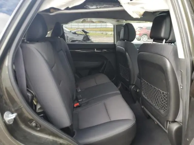 2011 KIA SORENTO BASE  