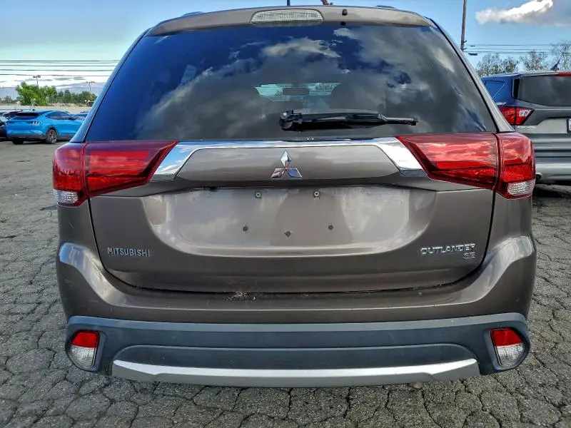 2016 MITSUBISHI OUTLANDER SE  