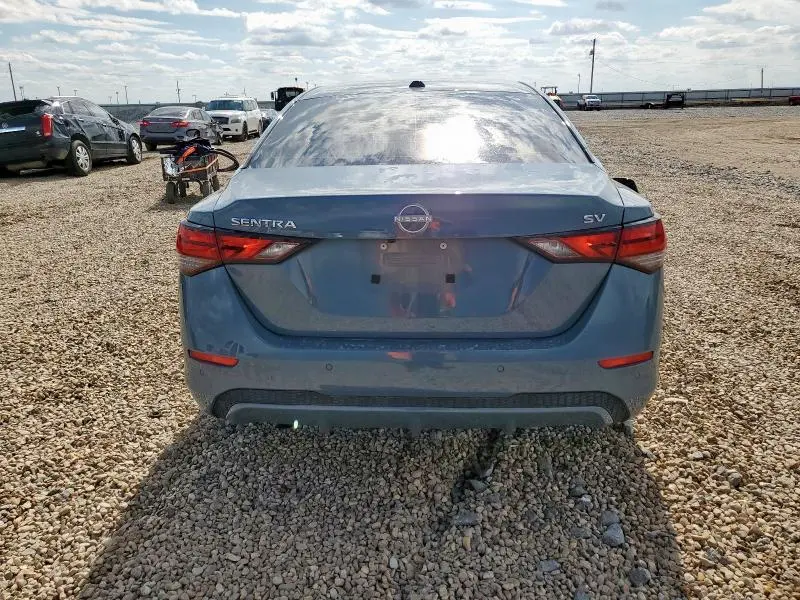 2024 NISSAN SENTRA SV  