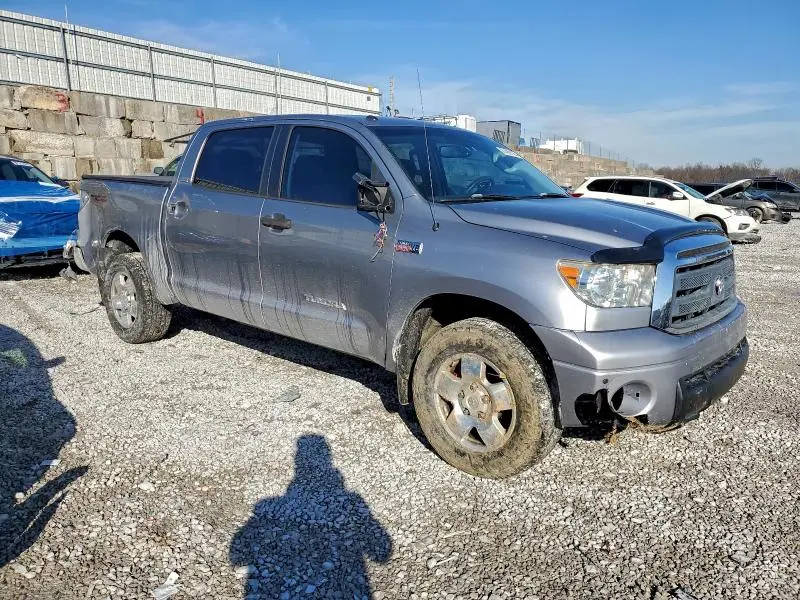 2013 TOYOTA TUNDRA CREWMAX SR5  