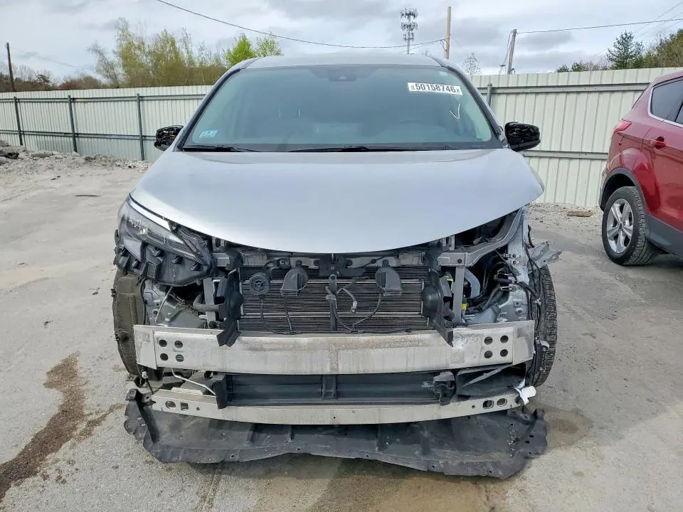 2024 TOYOTA SIENNA LE  