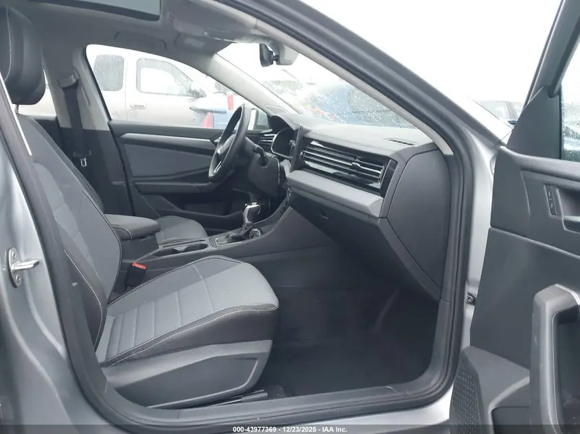 2025 VOLKSWAGEN JETTA 1.5T SE