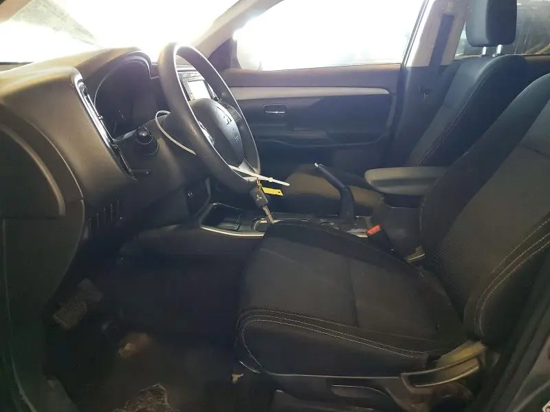 2018 MITSUBISHI OUTLANDER ES  