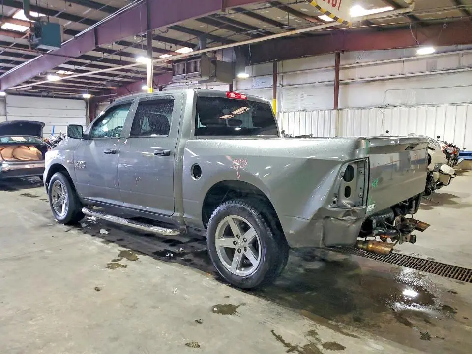 2013 RAM 1500 ST  