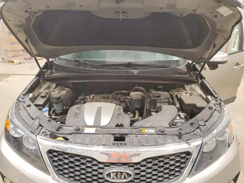 2013 KIA SORENTO LX  