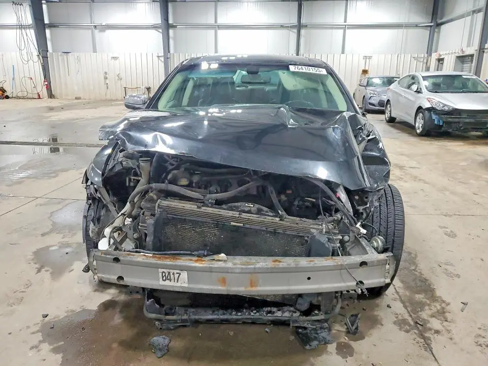 2010 FORD TAURUS LIMITED  