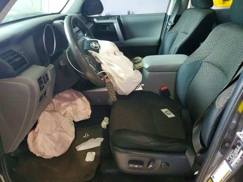 2010 TOYOTA 4RUNNER SR5  