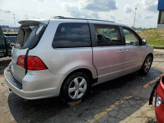 2011 VOLKSWAGEN ROUTAN SE  