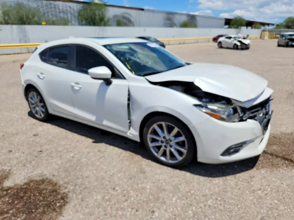 2017 MAZDA 3 GRAND TOURING  