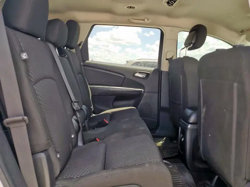 2019 DODGE JOURNEY SE  