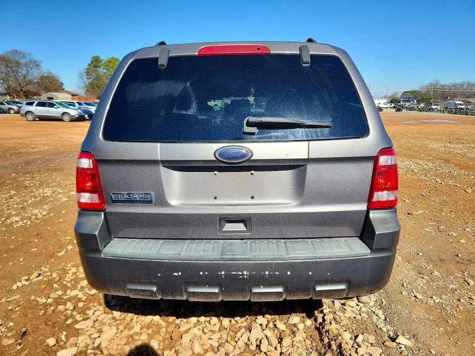 2010 FORD ESCAPE XLT  