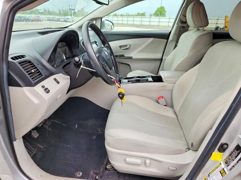 2013 TOYOTA VENZA LE  