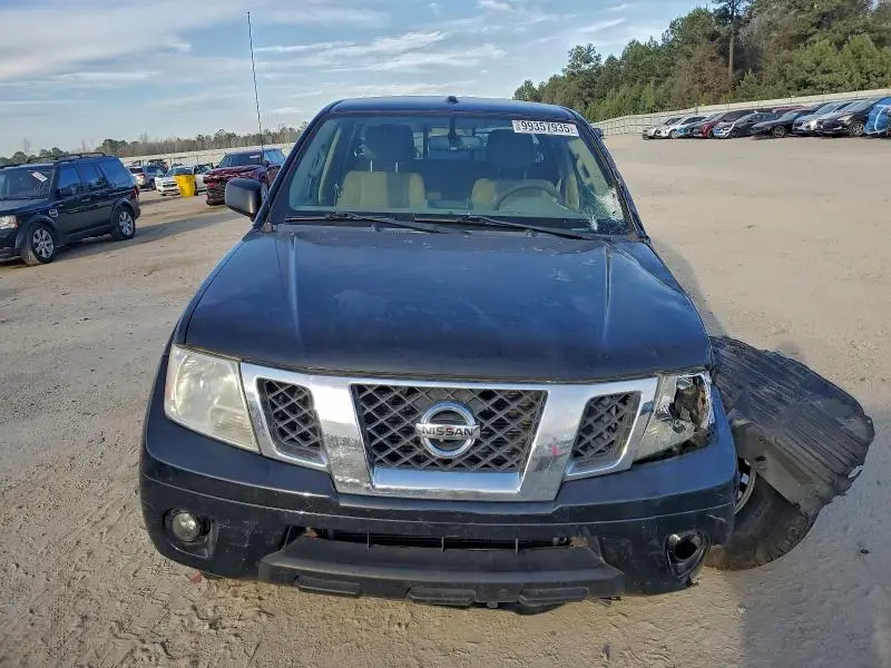 2015 NISSAN FRONTIER S  