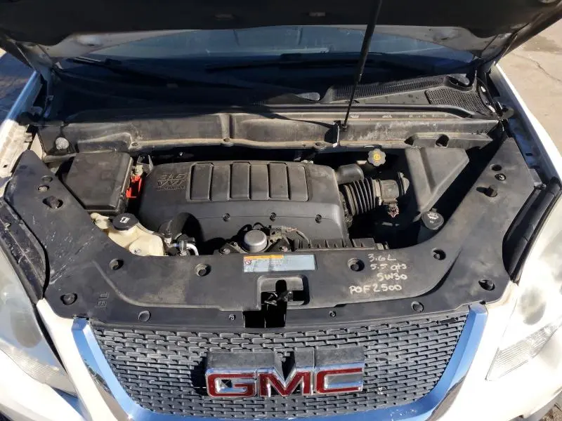2011 GMC ACADIA SLT-2  